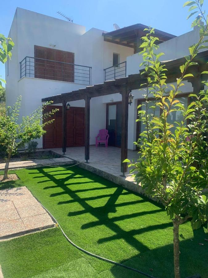 Demelida In Tsada, Paphos Villa *