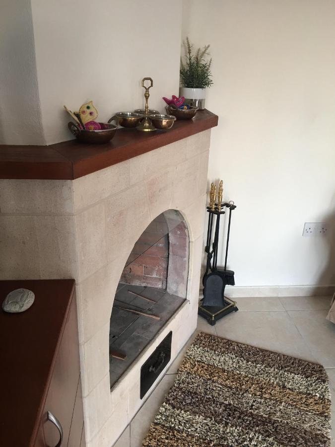 Demelida In Tsada, Paphos Villa