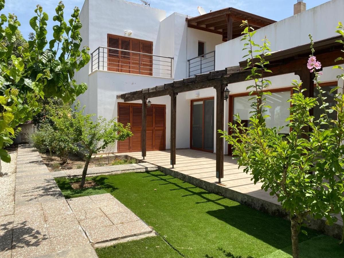 Demelida In Tsada, Paphos Villa
