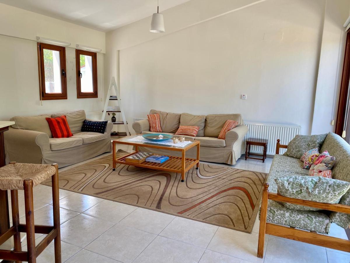 Demelida In Tsada, Paphos Villa *